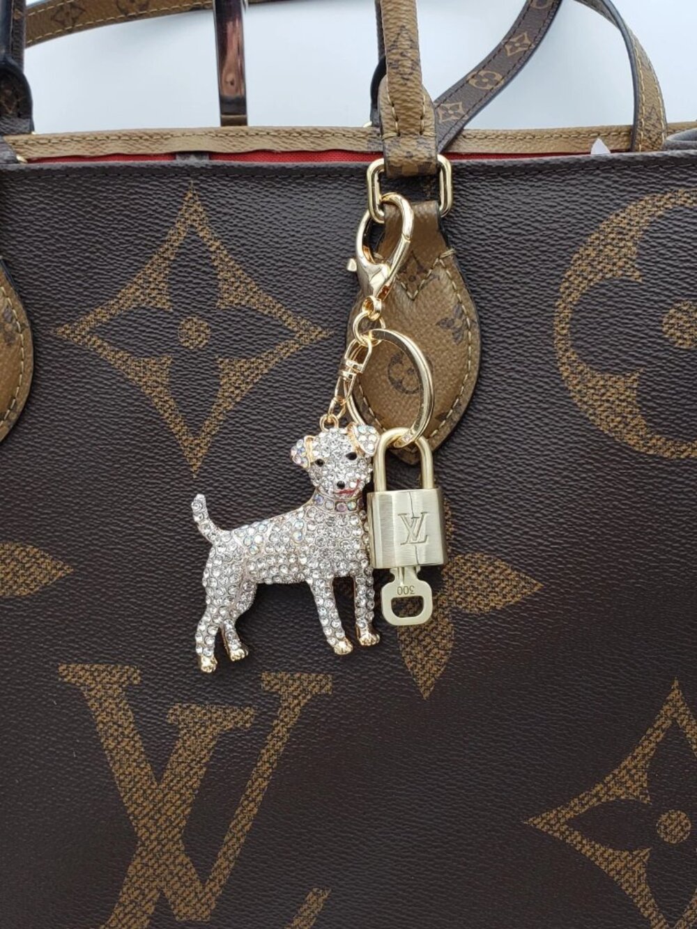 Louis Vuitton Gold Lock 🔑 Authentic LV Padlock + Unbranded Dog Bag Charm - Picture 10 of 10